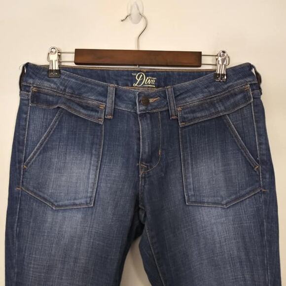 Old Navy The Diva Medium Wash Straight Leg Jeans 8 - Picture 4 of 6